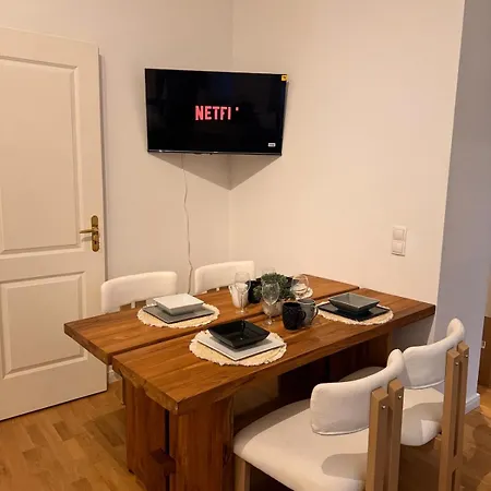 Cozy Altbau In Friedrichshain - Westwing Design *