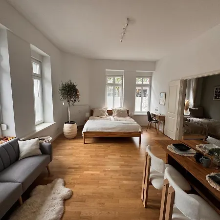 Cozy Altbau In Friedrichshain - Westwing Design Appartamento *